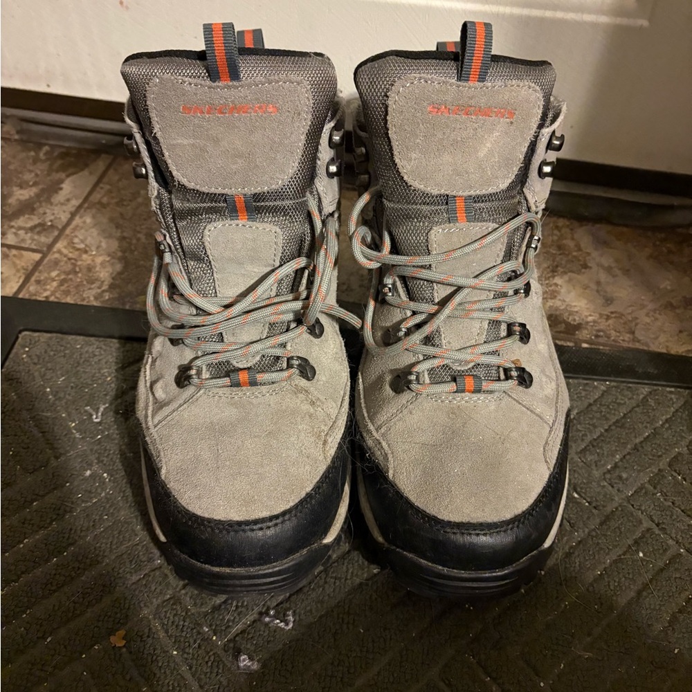 (SOLD) Skechers Men's Boots in Gray and Black with Orange Accents